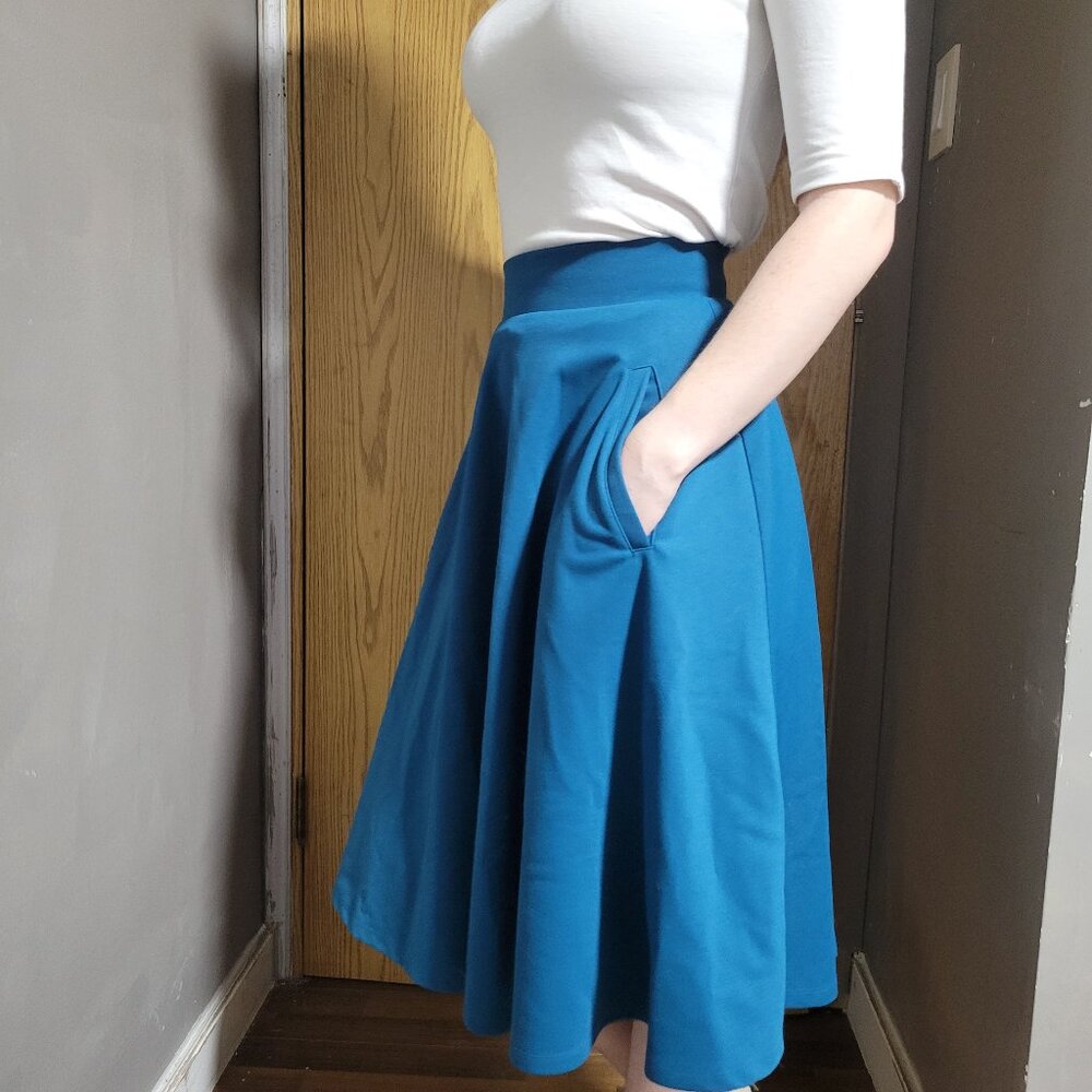 H&M Teal blue A-line skirt with pockets